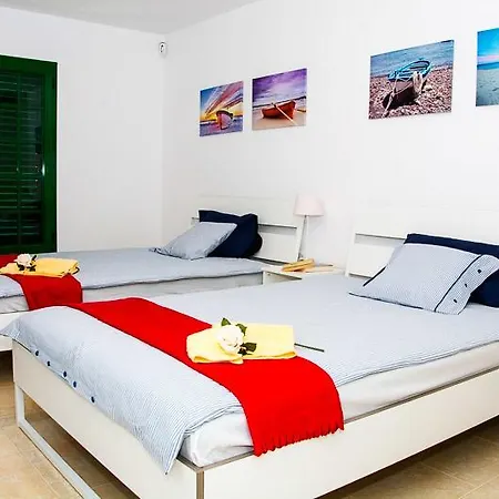 Apartment Groovy Roque