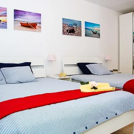 Apartment Groovy