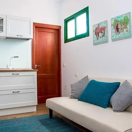 Groovy Apartment Roque